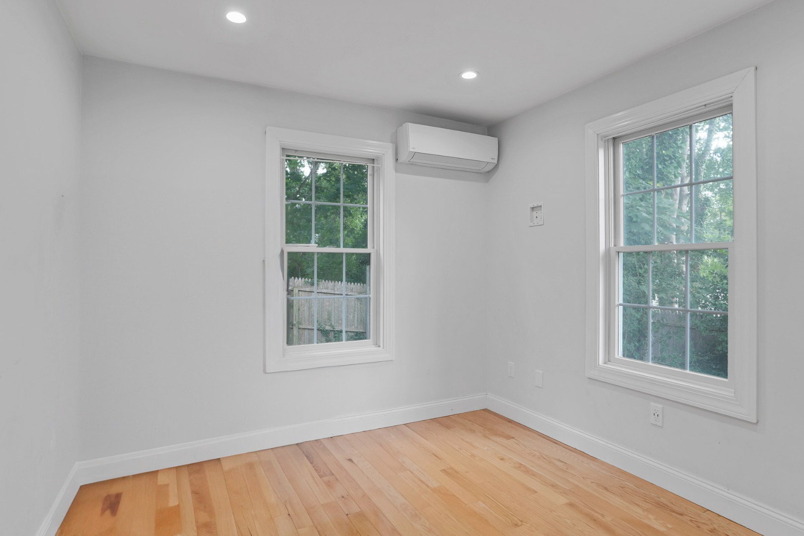 136 Spring Street Vineyard Haven, MA 02568 - Photo 4 of 6 an empty room with a window