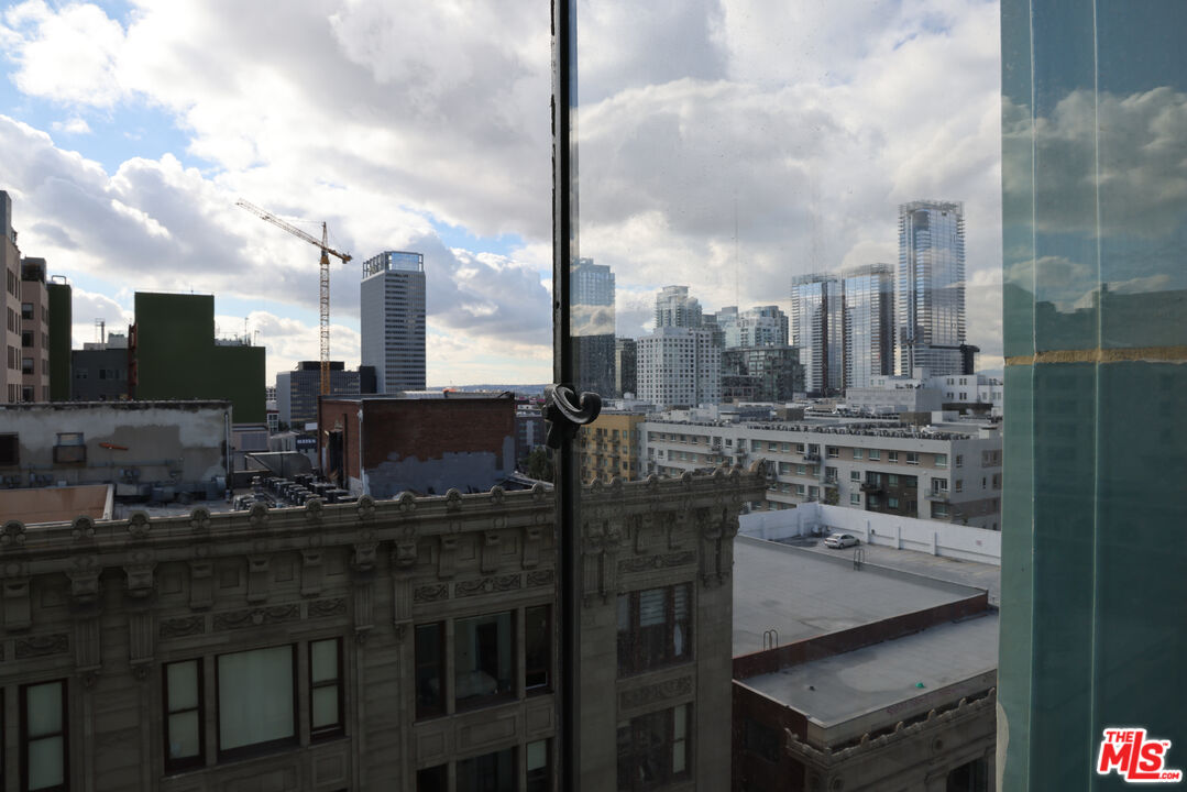 849 South Broadway, Unit 906 Los Angeles, CA 90014 - Photo 33 of 65
