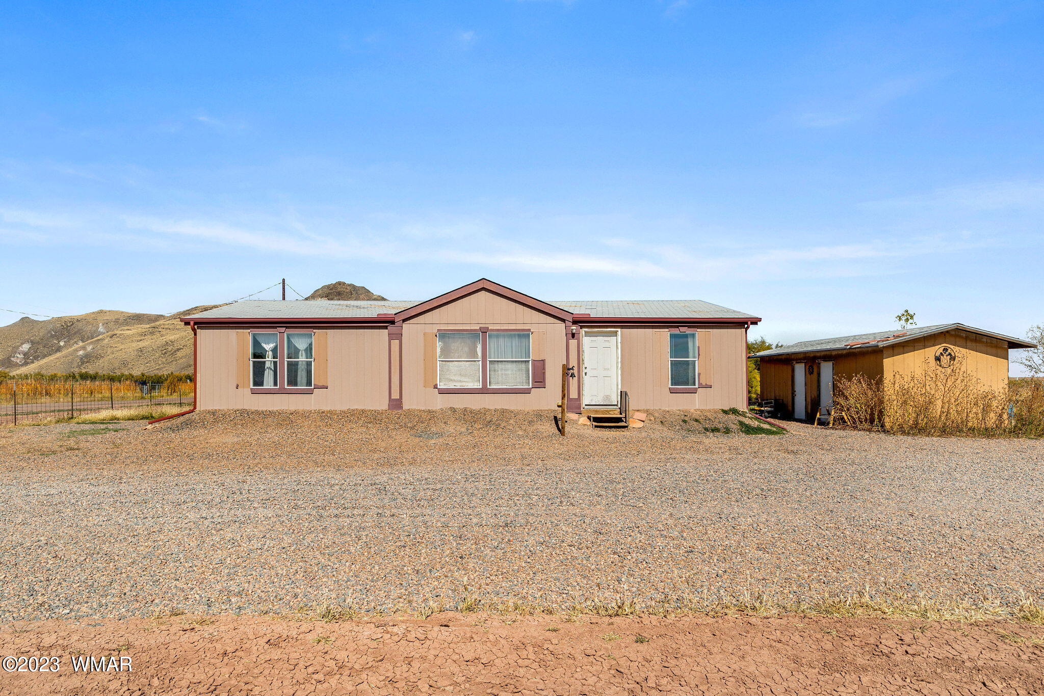 6493 Country Road Woodruff, AZ 85942 - Photo 3 of 31
