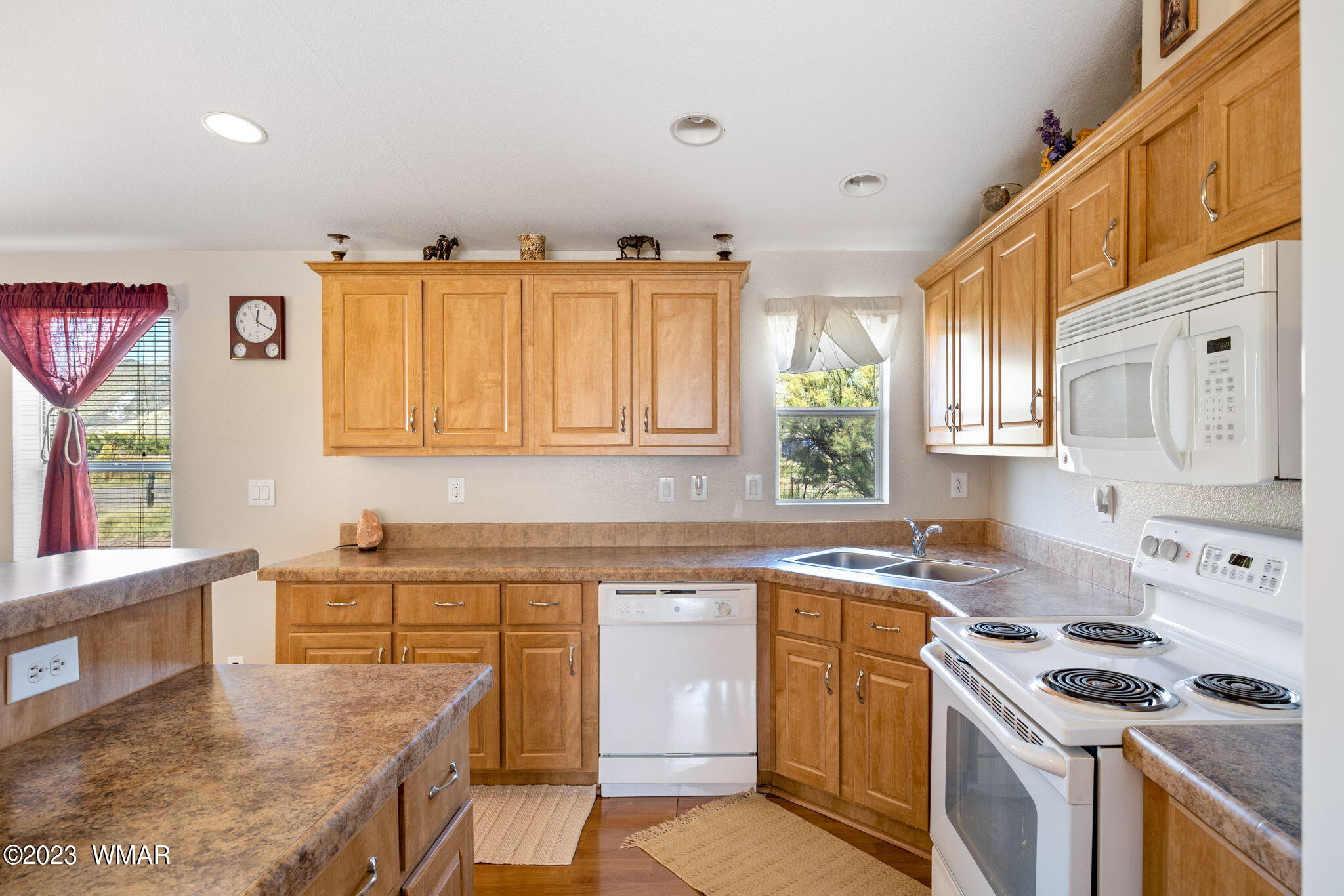 6493 Country Road Woodruff, AZ 85942 - Photo 9 of 31