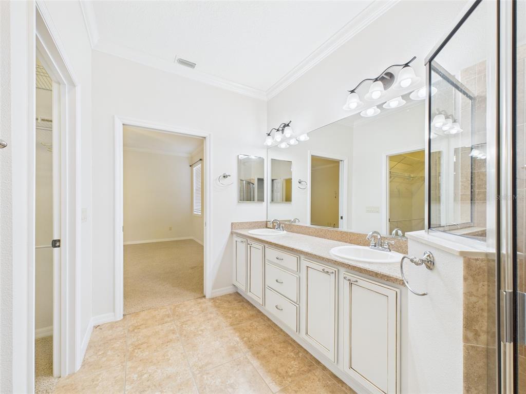 375 Simpson Street The Villages, FL 32162 - Photo 10 of 82