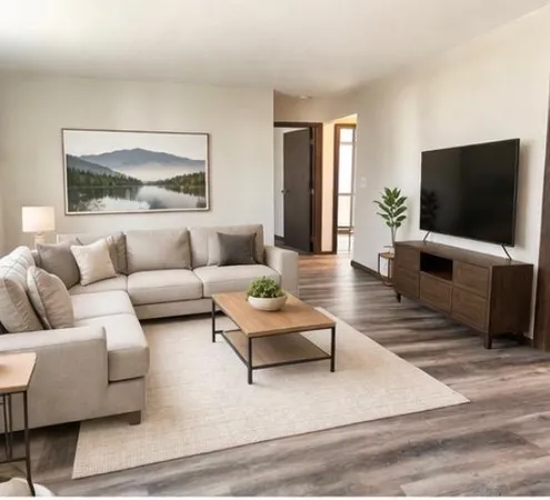 $925 | 301 West Bert Street, Unit 13, Lake Crystal, MN 56055