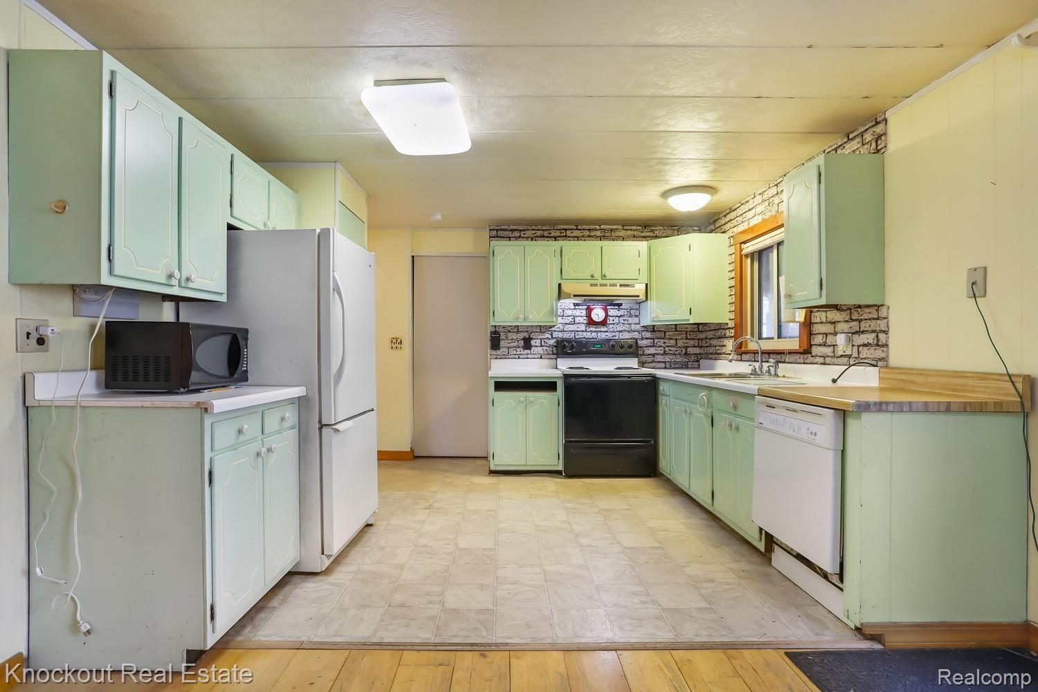 10255 Duffield Road Montrose, MI 48457 - Photo 9 of 28 10255 Duffield Rd -9.jpg