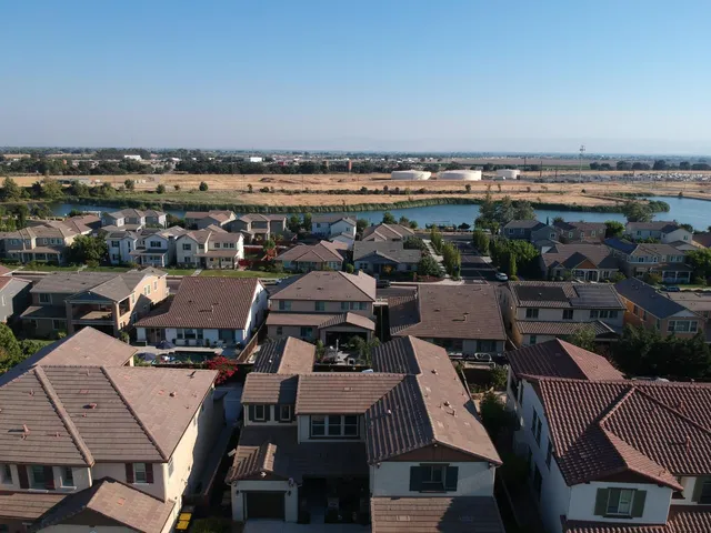 $928,888 | 736 River Bend Drive, Lathrop, CA 95330