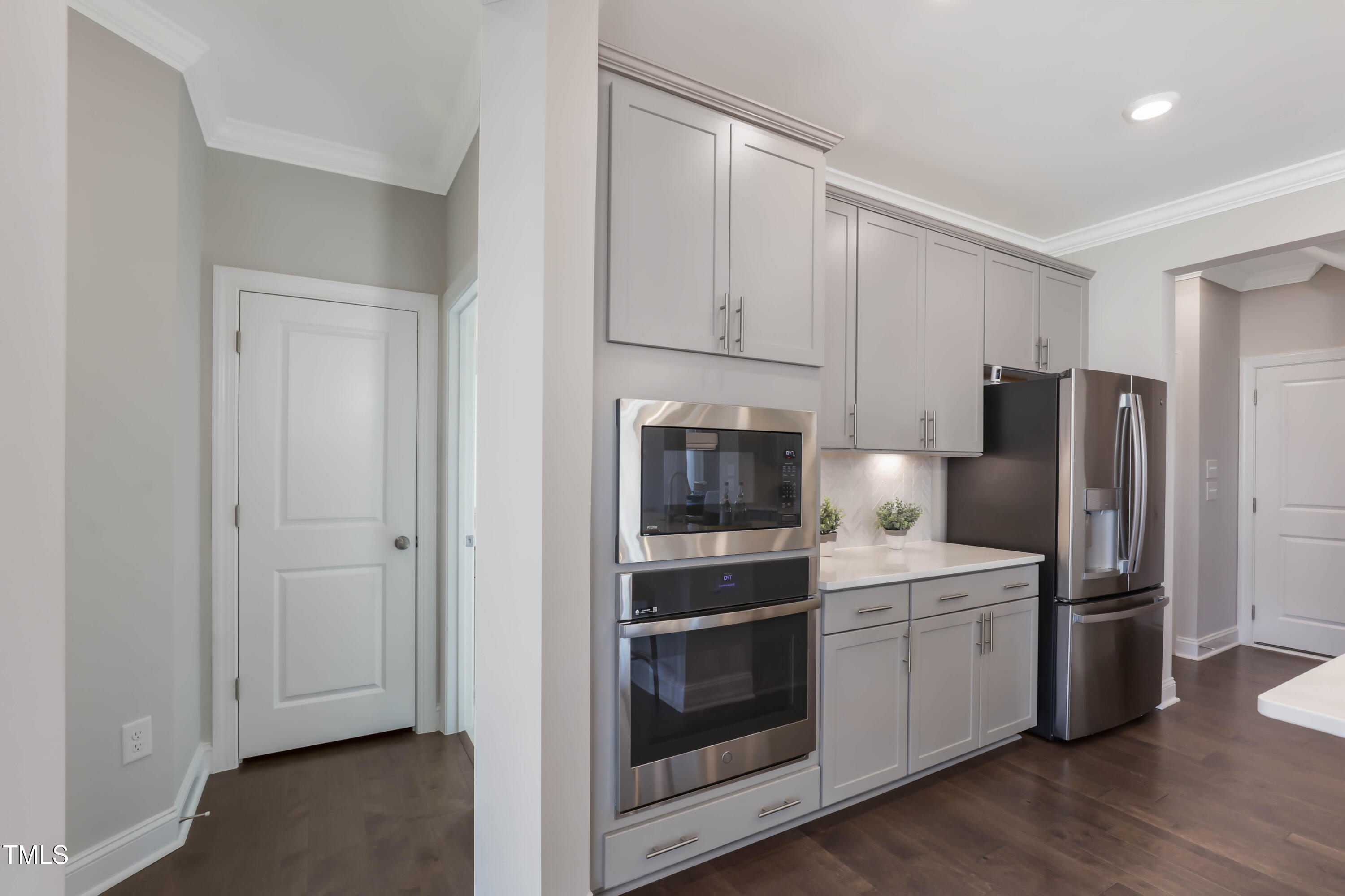 812 Emerald Bay Circle Raleigh, NC 27610 - Photo 9 of 34 SUN_GalvaniII_Geneva_Pic-10