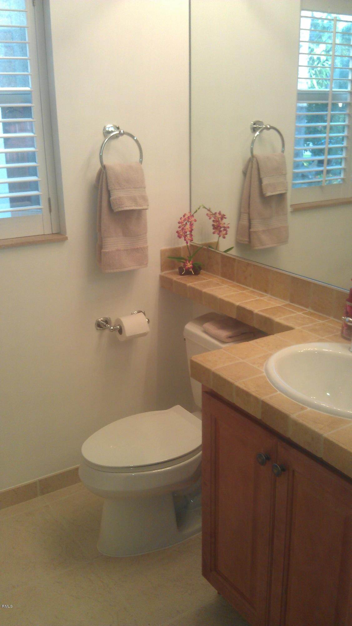 8888 Chestnut Ridge Way Boynton Beach, FL 33473 - Photo 13 of 15 Bathroom #2