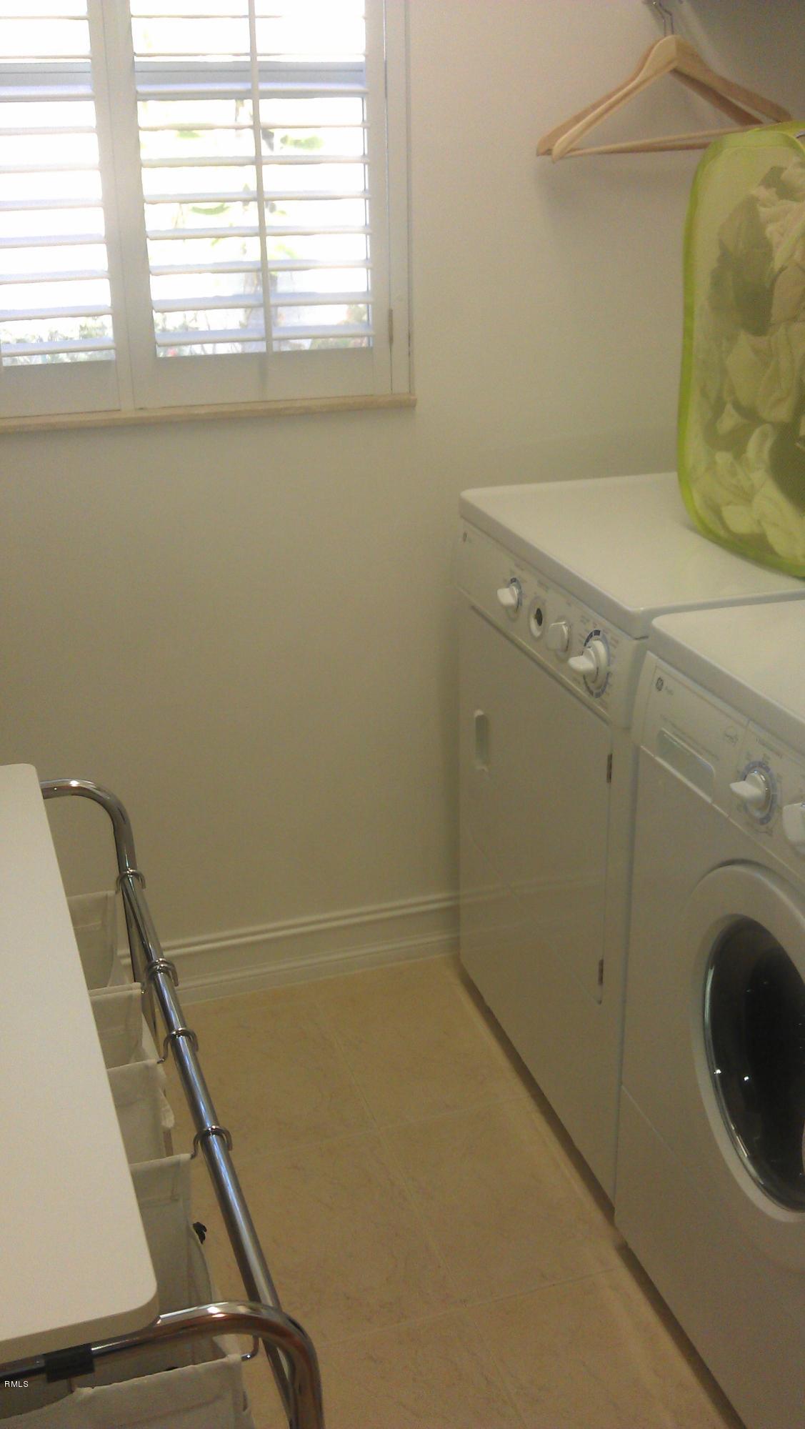 8888 Chestnut Ridge Way Boynton Beach, FL 33473 - Photo 14 of 15 Utility/Laundry Room