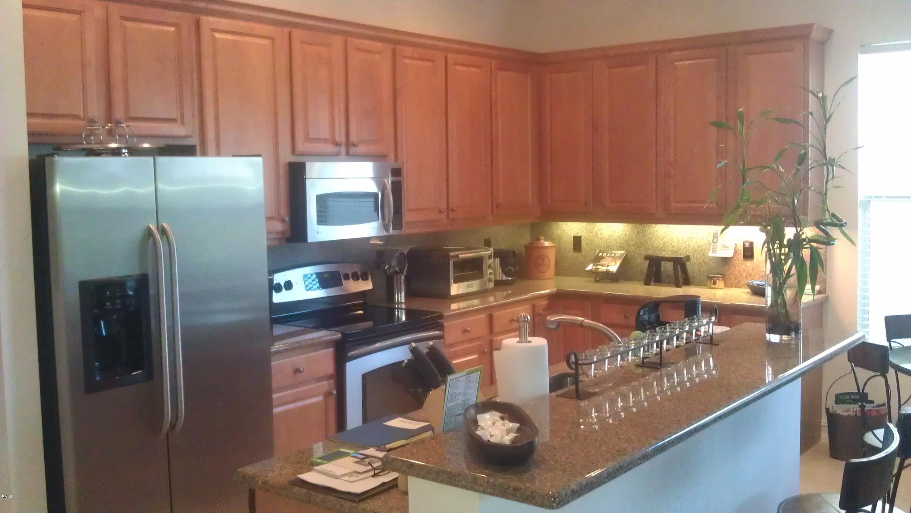 8888 Chestnut Ridge Way Boynton Beach, FL 33473 - Photo 2 of 15 Kitchen