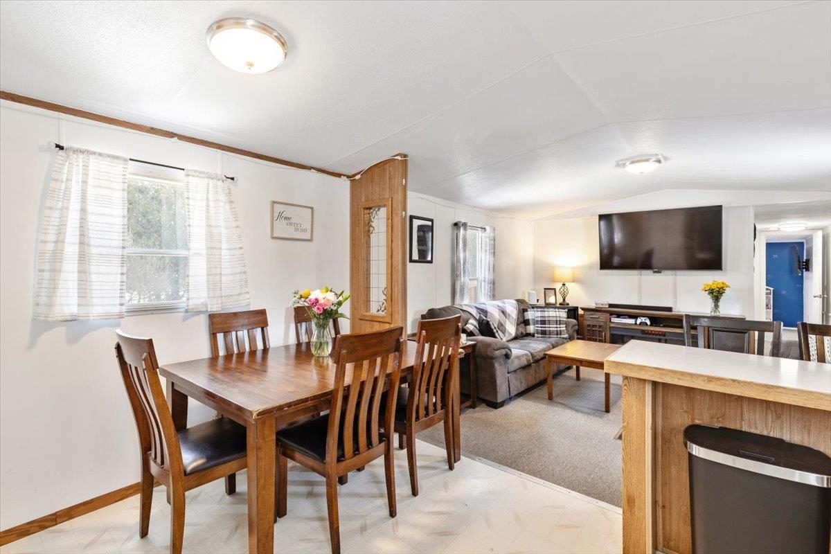 58 Rhodeside Acres Georgia, VT 05468 - Photo 5 of 35