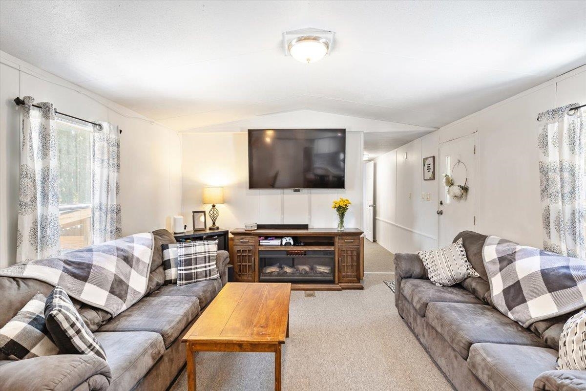 58 Rhodeside Acres Georgia, VT 05468 - Photo 6 of 35