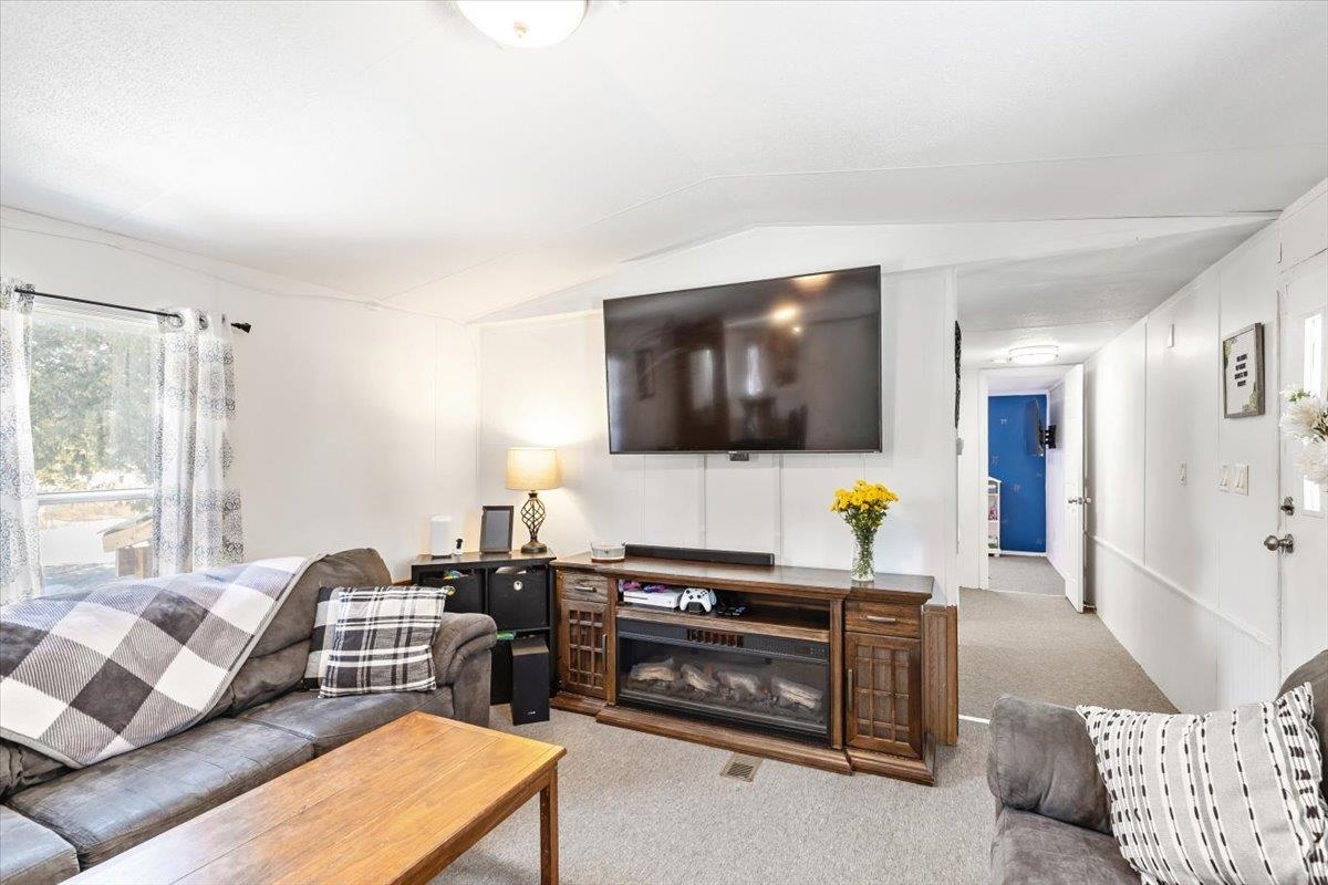 58 Rhodeside Acres Georgia, VT 05468 - Photo 9 of 35