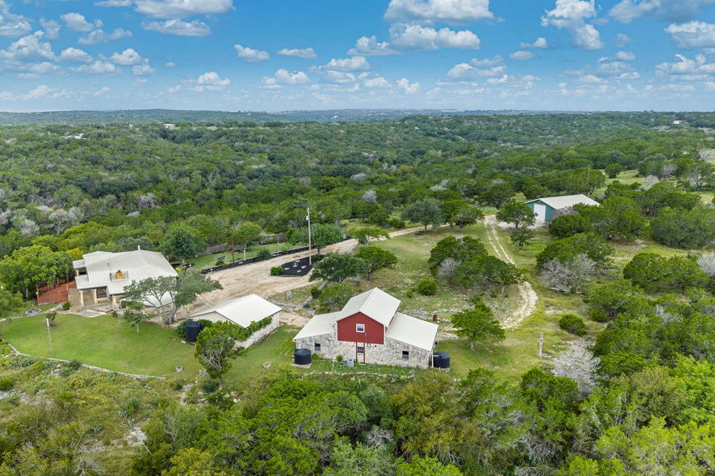 2000 Calcote Road Kerrville, TX 78028 - Photo 8 of 85 Gallery Image 8