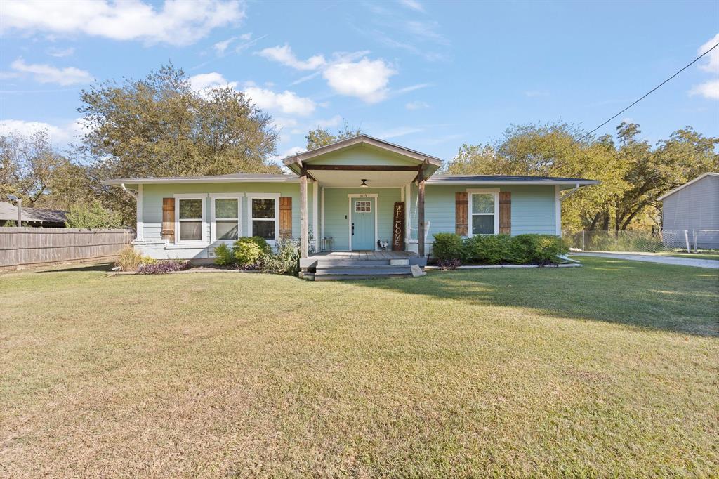 605 South 3rd Street Grandview, TX 76050 - Photo 1 of 23 View of front facade with covered porch