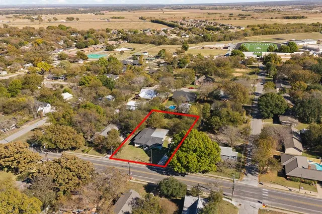 $320,000 | 605 South 3rd Street, Grandview, TX 76050