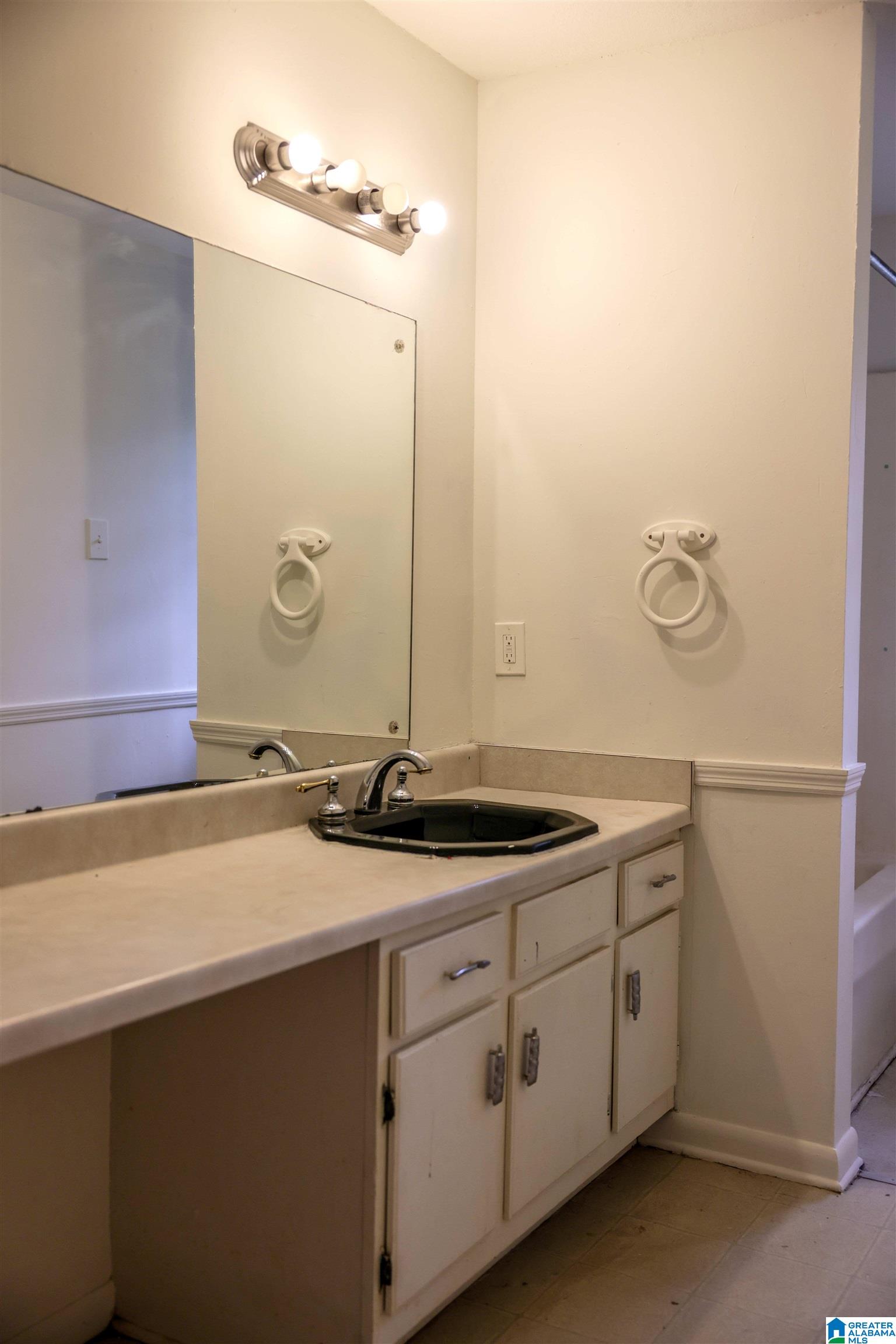 852 Sun Valley Road Birmingham, AL 35215 - Photo 16 of 24