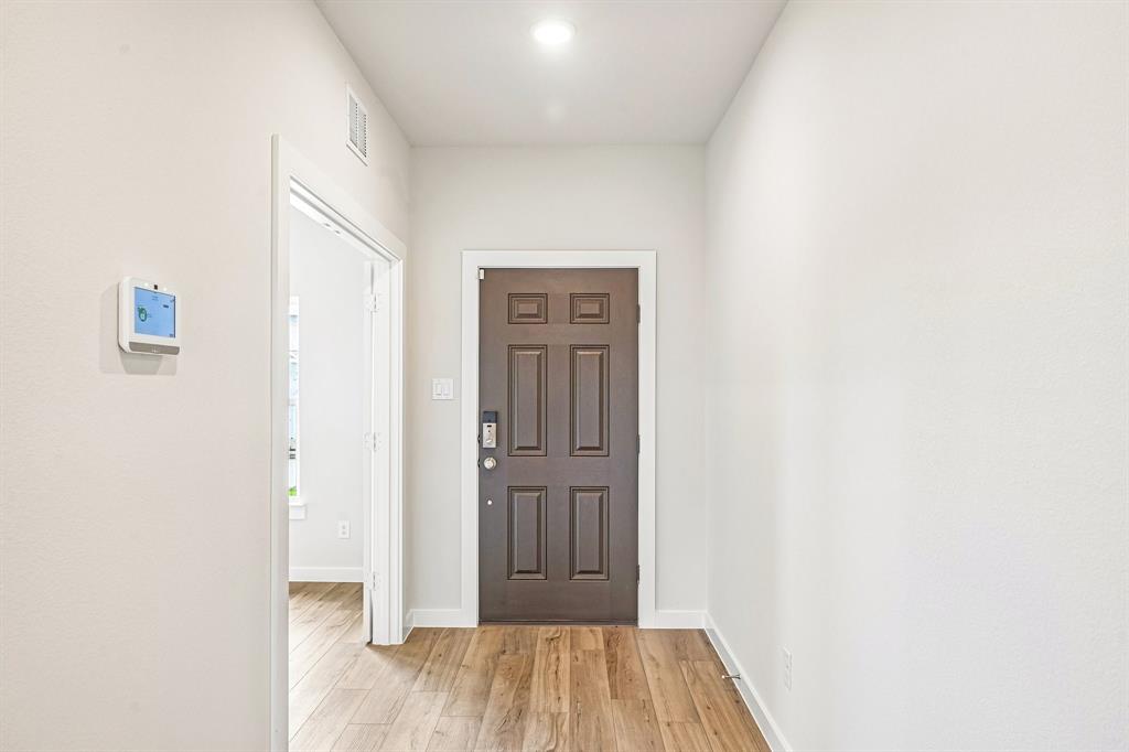 712 Vineyard Way Forney, TX 75126 - Photo 3 of 40