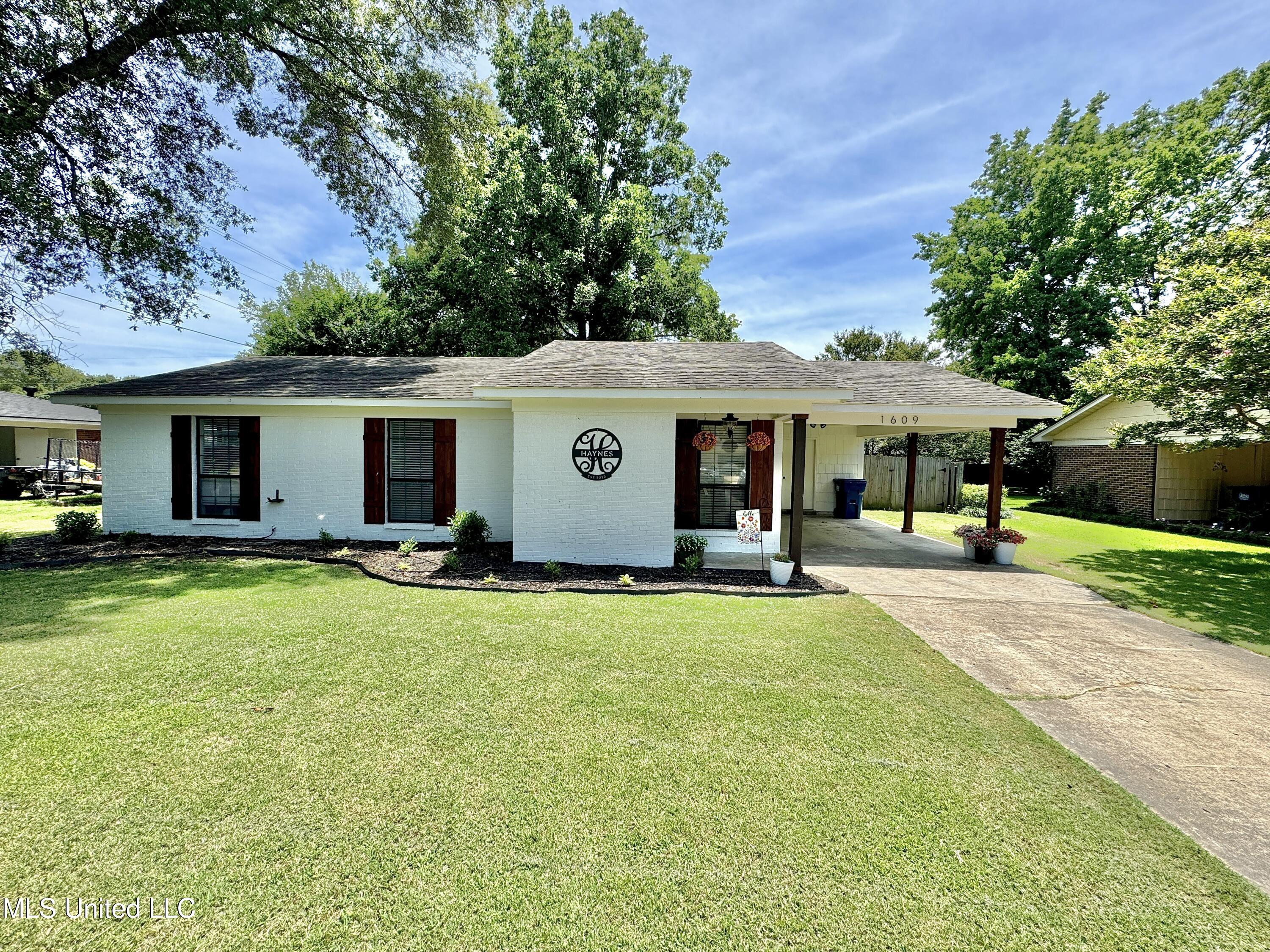 1609 Bellavista Road Cleveland, MS 38732 - Photo 1 of 17 IMG_4437~photo-full