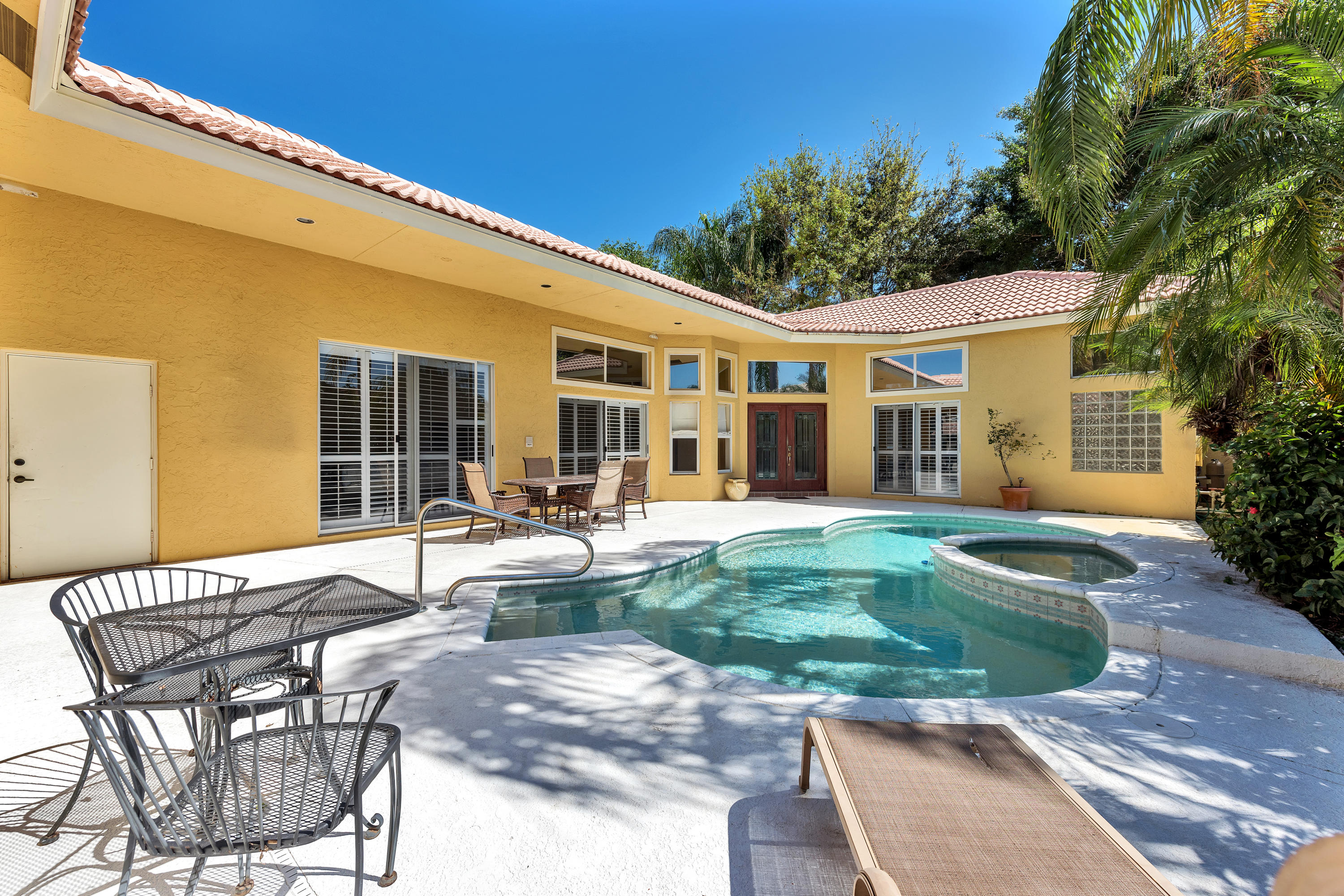 10612 St Thomas Drive Boca Raton, FL 33498 - Photo 34 of 36 DSC_5822