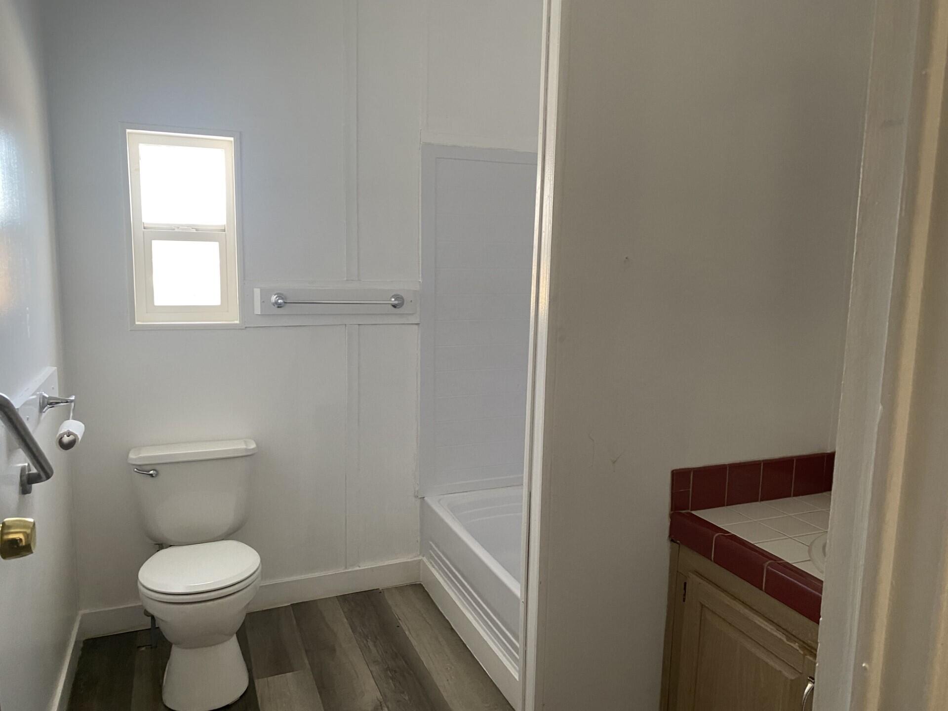 474 4th Street Madras, OR 97741 - Photo 18 of 29 4th st bed