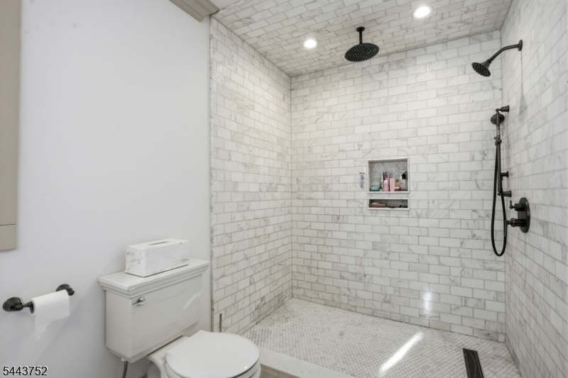 117 Wilmore Road Little Falls, NJ 07424 - Photo 20 of 36