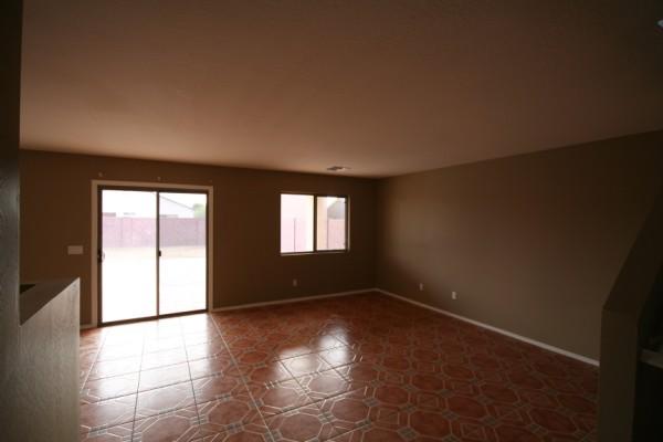 8325 West Payson Road Tolleson, AZ 85353 - Photo 4 of 9 photos 012