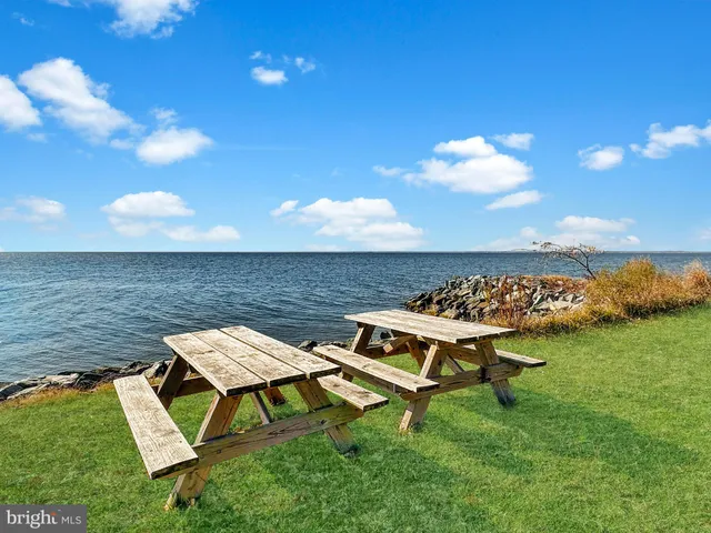 $614,950 | 306 North Lake Road, Stevensville, MD 21666