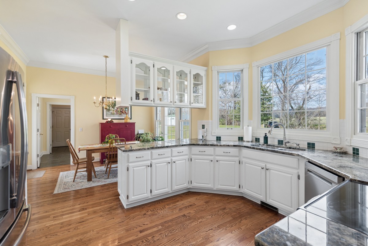 255 Lindsey Hollow Road Gallatin, TN 37066 - Photo 16 of 40 a kitchen with lots of counter top space and window