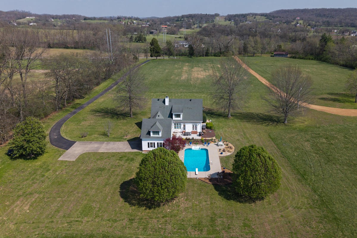255 Lindsey Hollow Road Gallatin, TN 37066 - Photo 31 of 40 a aerial view of a house with a yard
