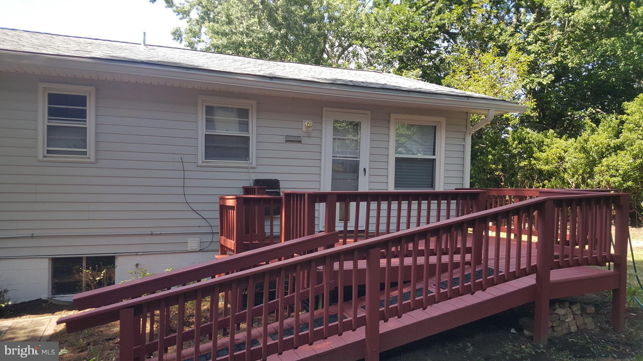 331 Londontown Road Edgewater, MD 21037 - Photo 2 of 23 a view of a wooden deck