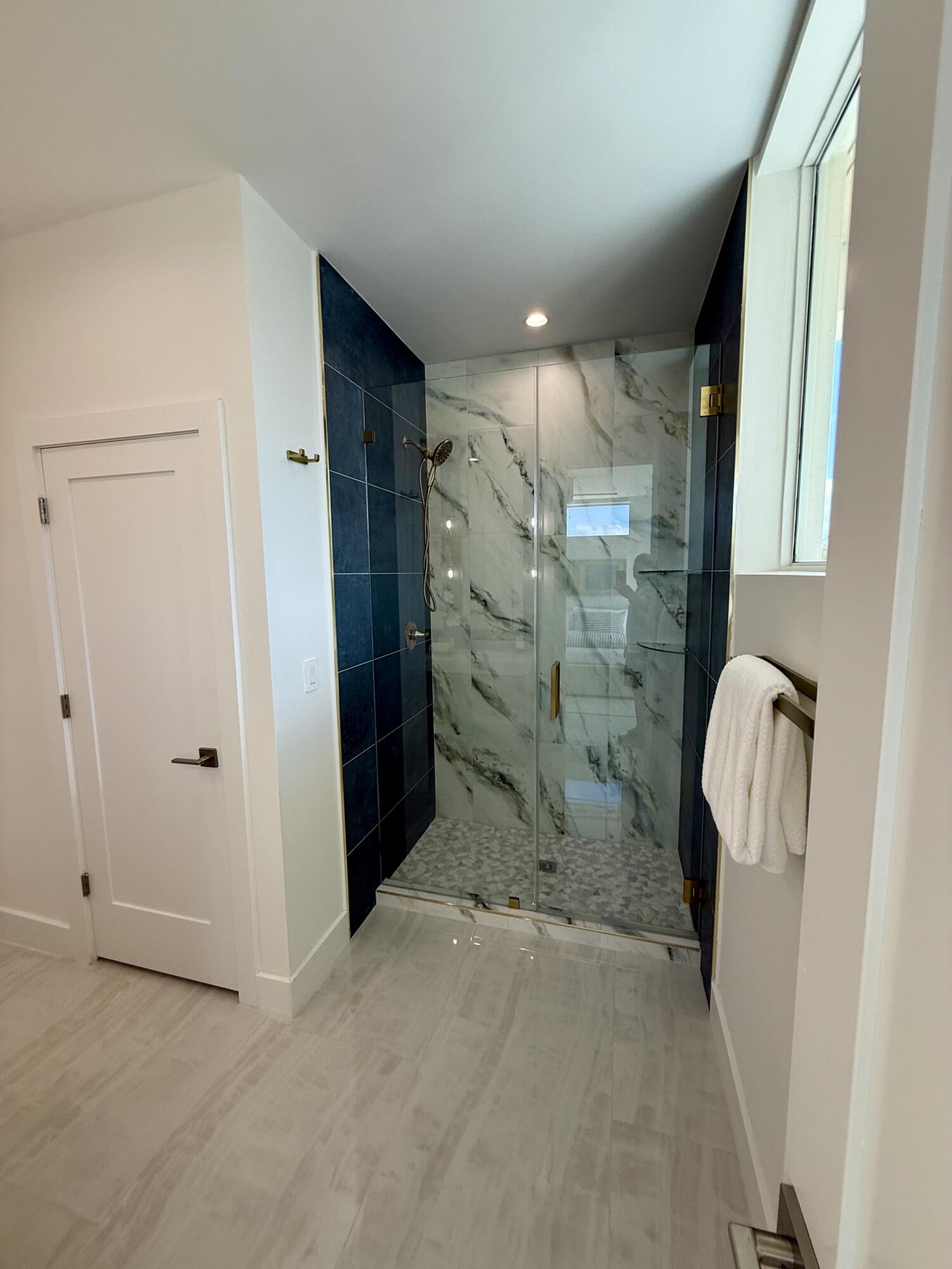 990 41st Street, Unit 10 Marathon, FL 33050 - Photo 12 of 55 a bathroom with a shower