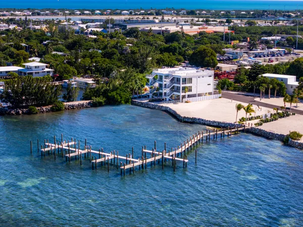 $3,475,000 | 990 41st Street, Unit 10, Marathon, FL 33050