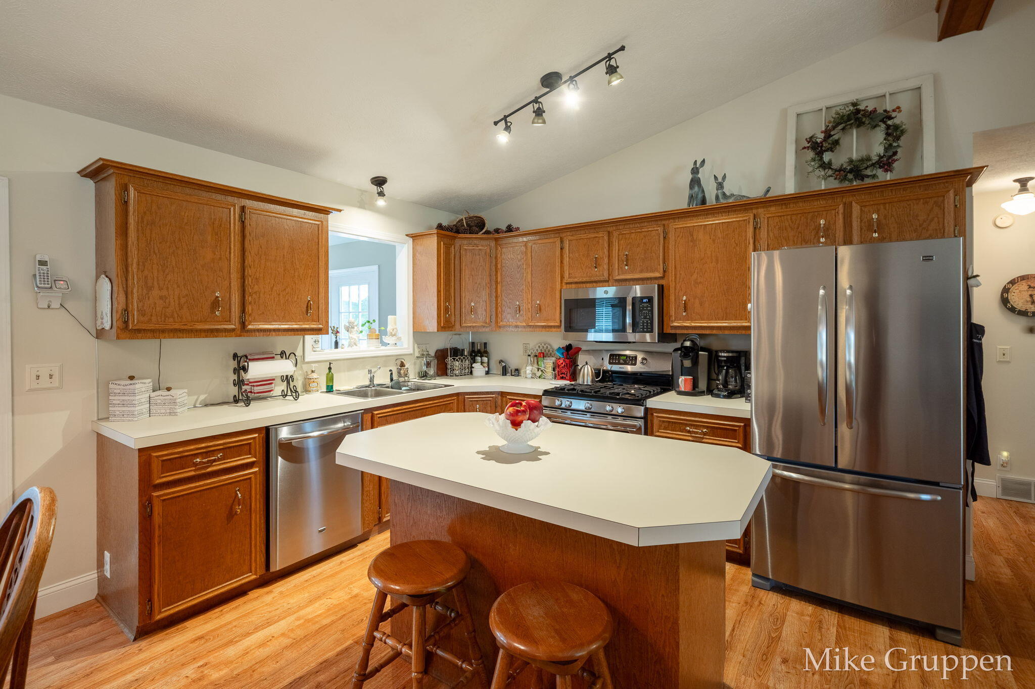 2565 Spring Court Zeeland, MI 49464 - Photo 12 of 49 12-web-or-mls-2565 Spring Court-067