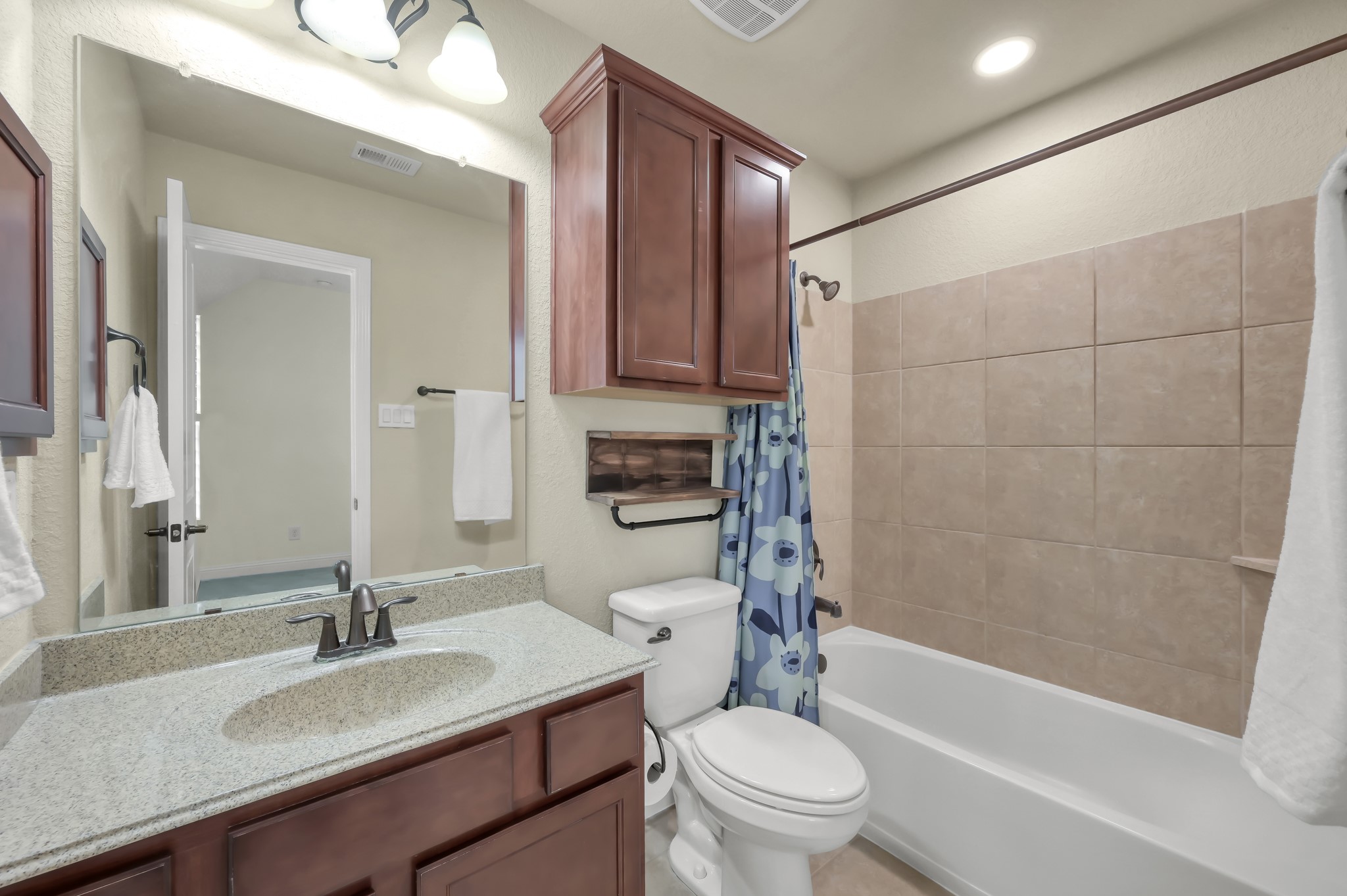 23 Rancher's Trail Tomball, TX 77375 - Photo 30 of 40 This is the bathroom that belongs to the teal bedroom.