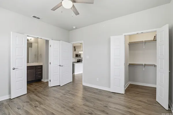 $966 | 711 South Frio Street, Unit 2303, San Antonio, TX 78207