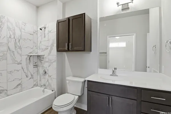$966 | 711 South Frio Street, Unit 2303, San Antonio, TX 78207