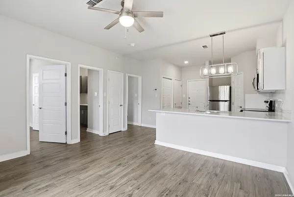 $966 | 711 South Frio Street, Unit 2303, San Antonio, TX 78207