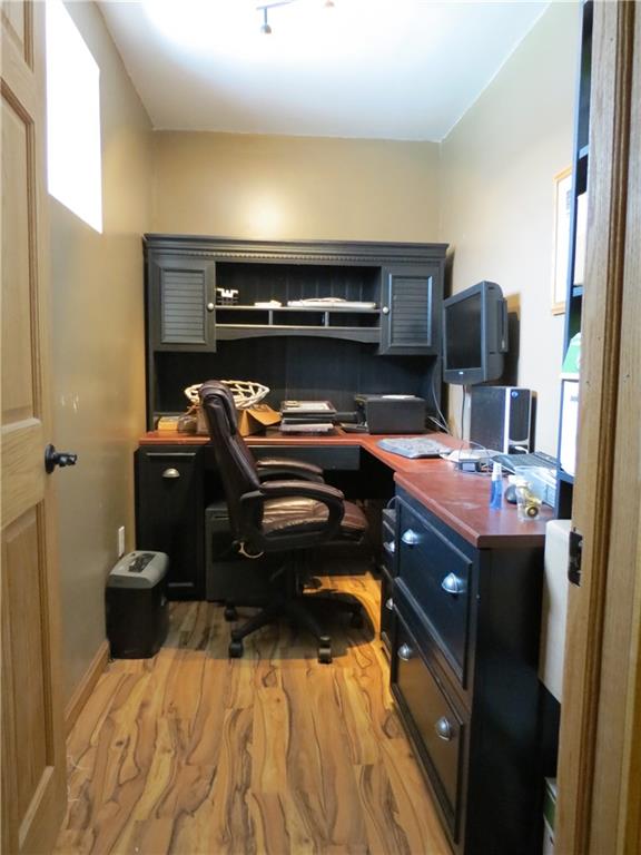 127 Alderson Road Saxonburg, PA 16056 - Photo 22 of 25 Lovely office space!