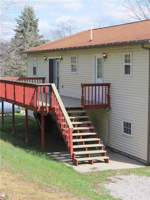 127 Alderson Road Saxonburg, PA 16056 - Photo 24 of 25 Huge back deck for your summer fun!