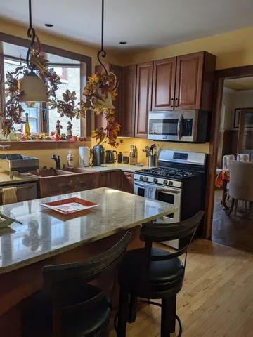 $3,800 | 5036 West Washington Boulevard, Milwaukee, WI 53208