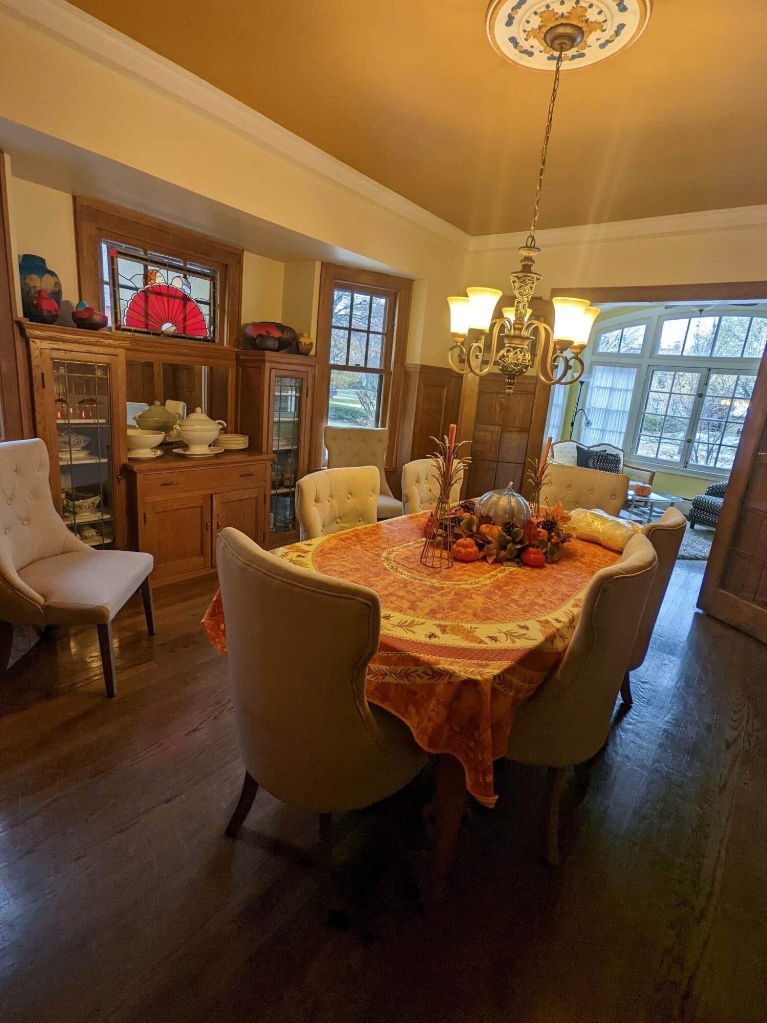 5036 West Washington Boulevard Milwaukee, WI 53208 - Photo 3 of 16 Dining Room
