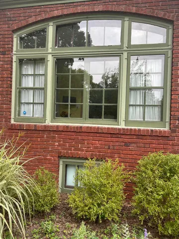 $3,800 | 5036 West Washington Boulevard, Milwaukee, WI 53208