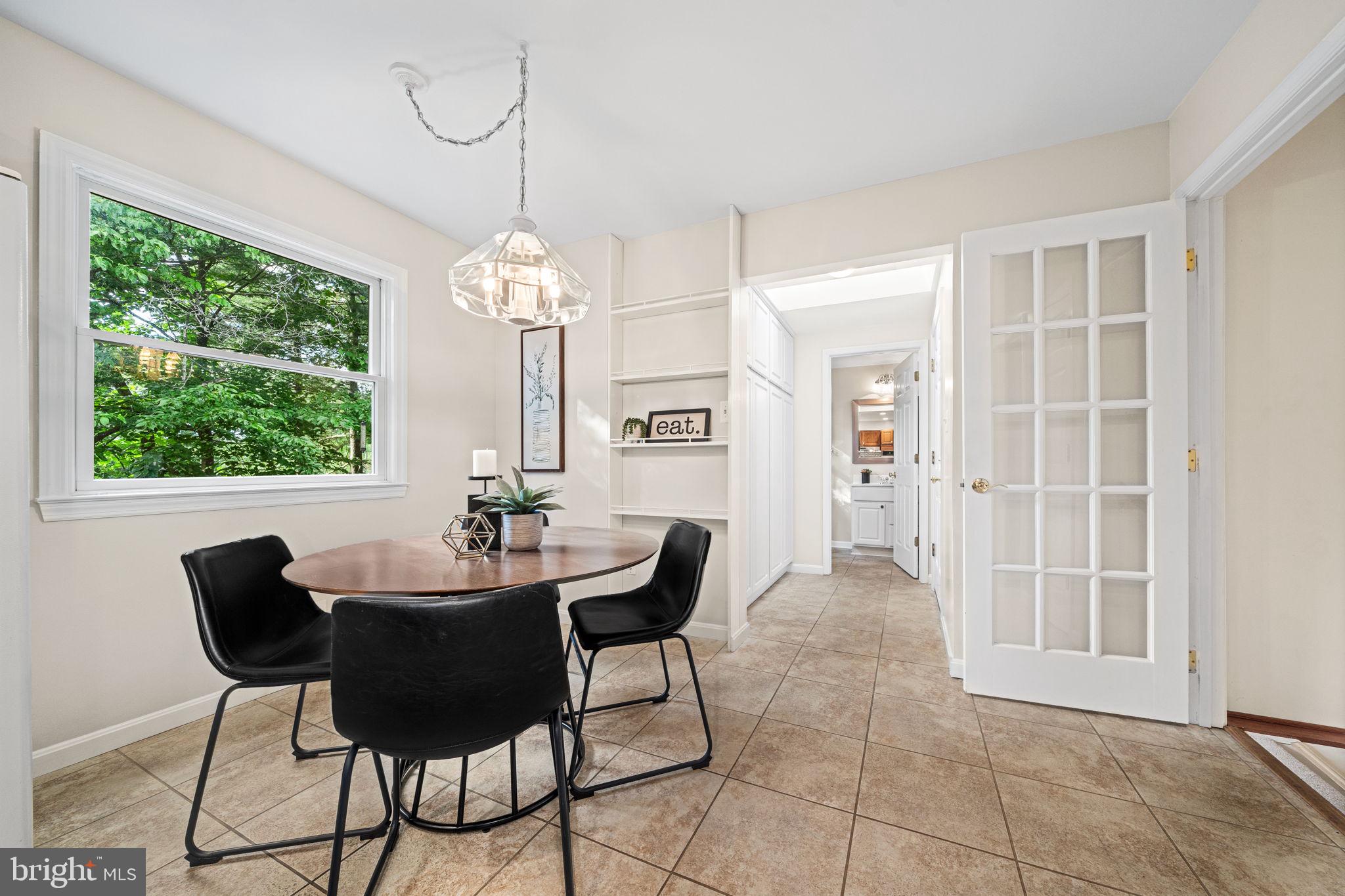 8522 Fairburn Drive Springfield, VA 22152 - Photo 16 of 43 Breakfast Area