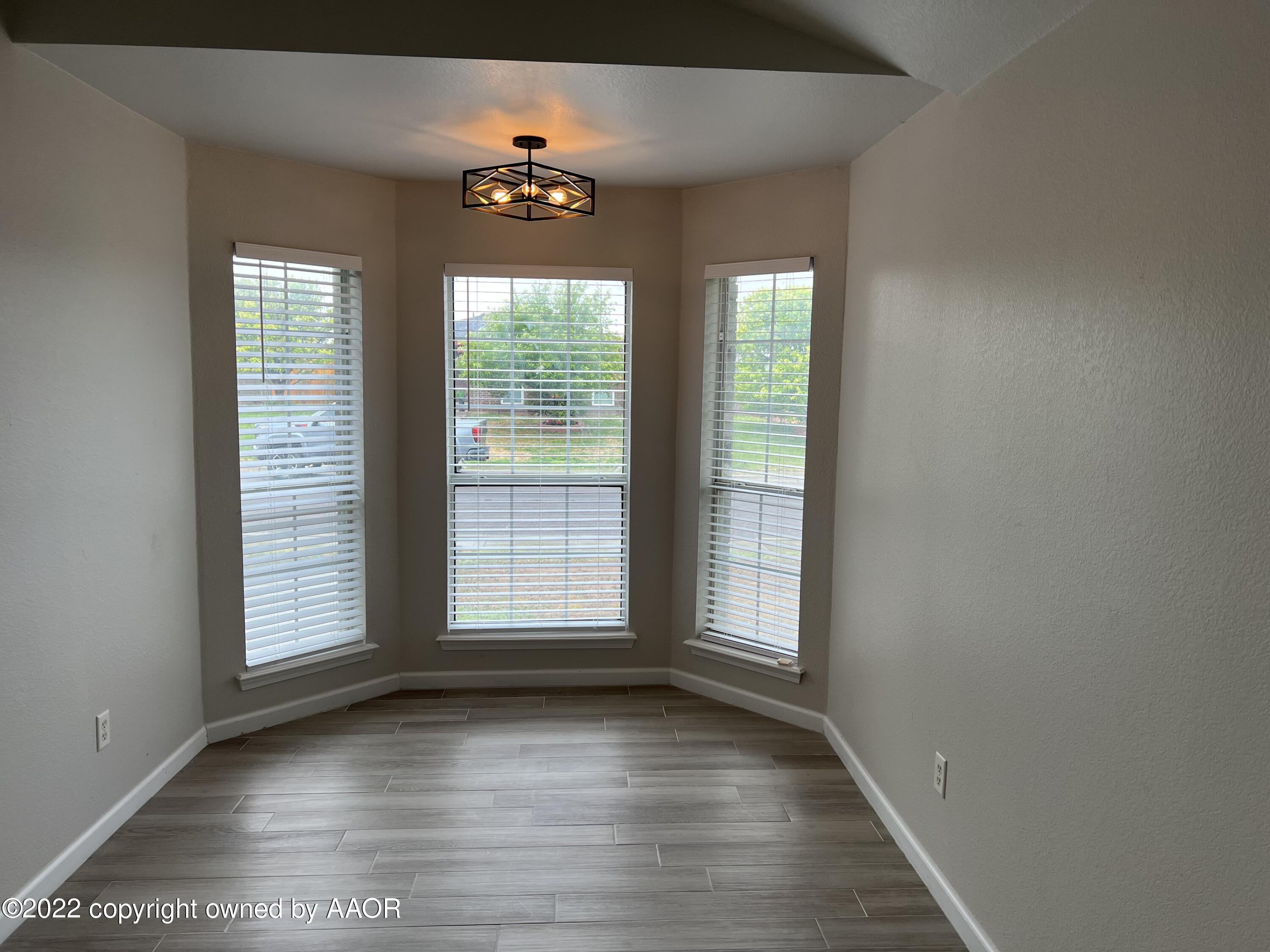 1008 Rushmore Drive Amarillo, TX 79110 - Photo 12 of 22 Dining Area
