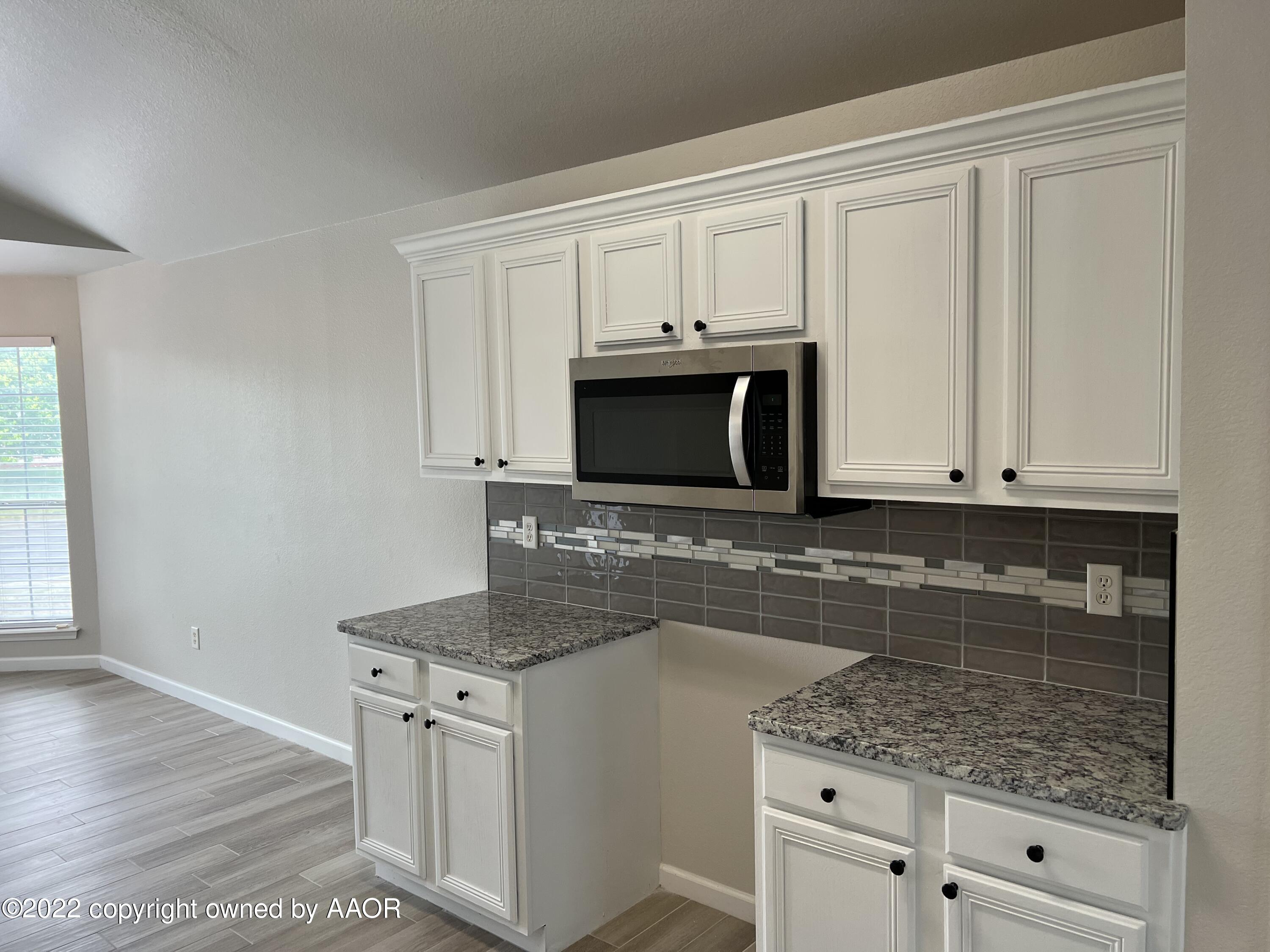 1008 Rushmore Drive Amarillo, TX 79110 - Photo 10 of 22 Kitchen