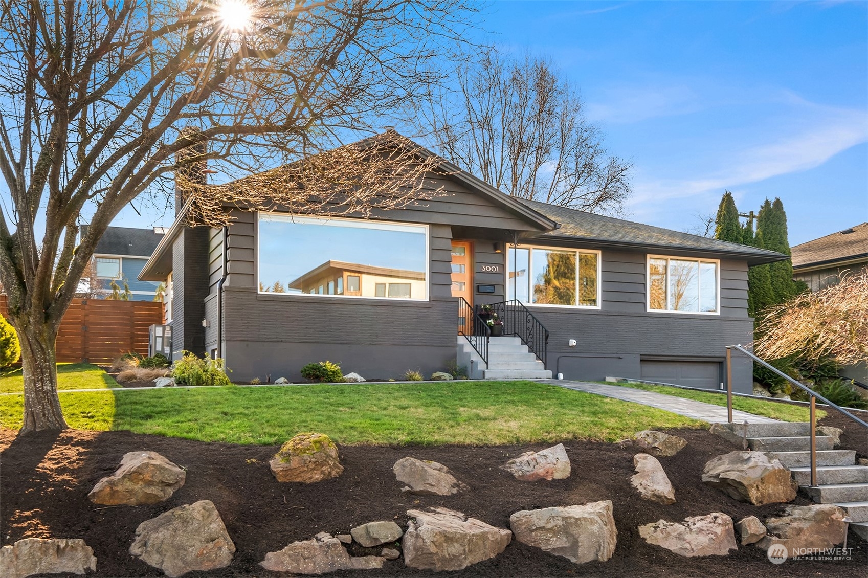 3001 West Emerson Street Seattle, WA 98199 - Photo 1 of 39