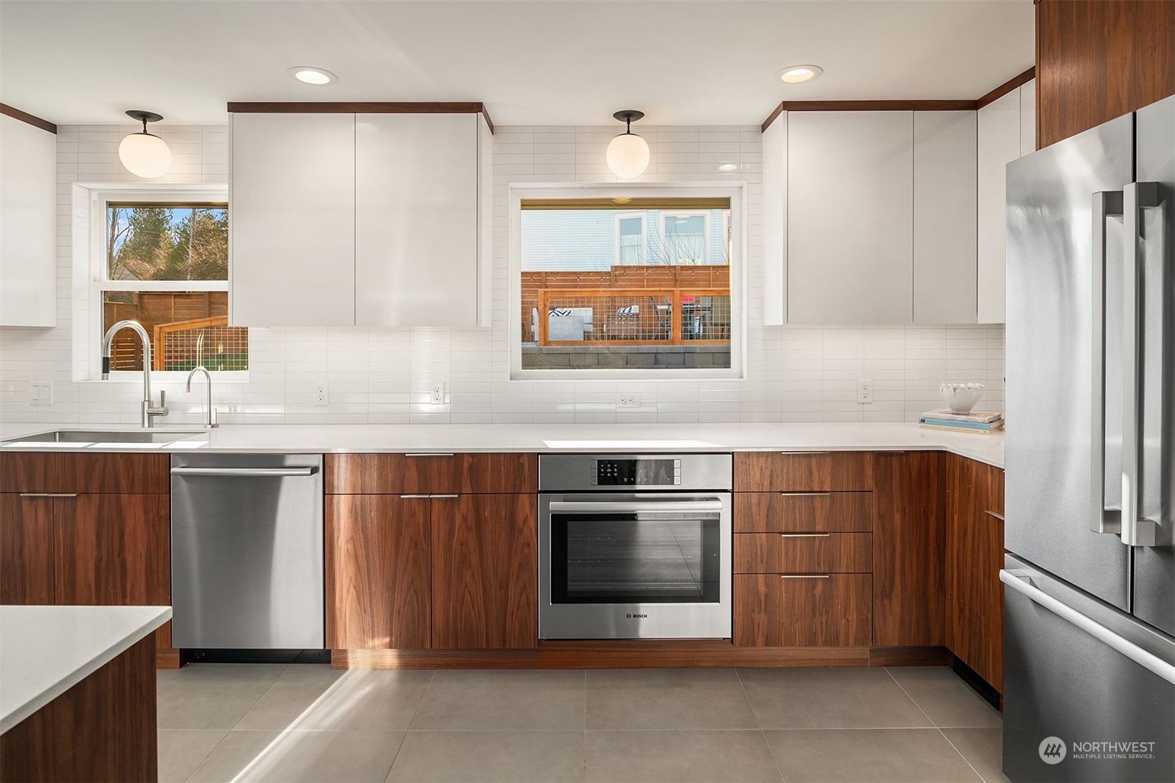 3001 West Emerson Street Seattle, WA 98199 - Photo 17 of 39