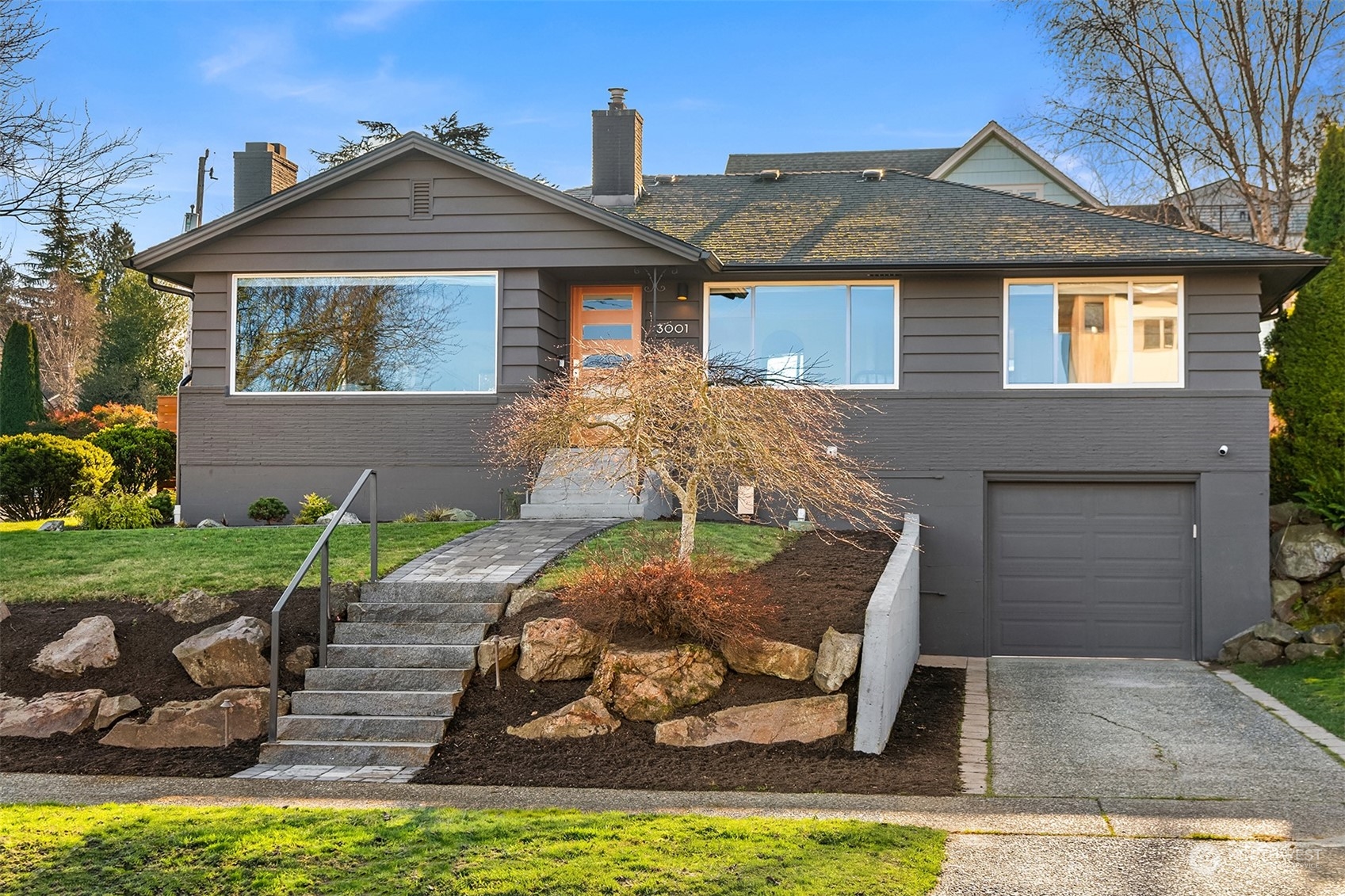 3001 West Emerson Street Seattle, WA 98199 - Photo 2 of 39