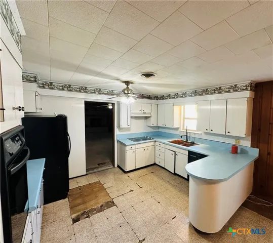 a view of livingroom with window