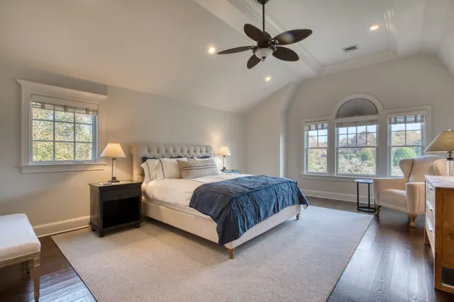 $350,000 | 27 Jones Road, East Hampton, NY 11937