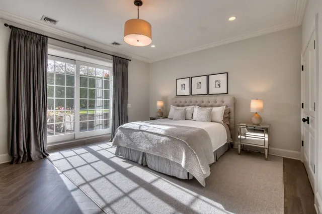 $350,000 | 27 Jones Road, East Hampton, NY 11937